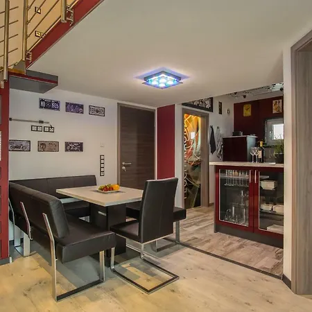 Bodensee-fewo Modernes & Top-ausgestattetes Incl Netflix, Fahrradgarage * 울딘겐물호펜