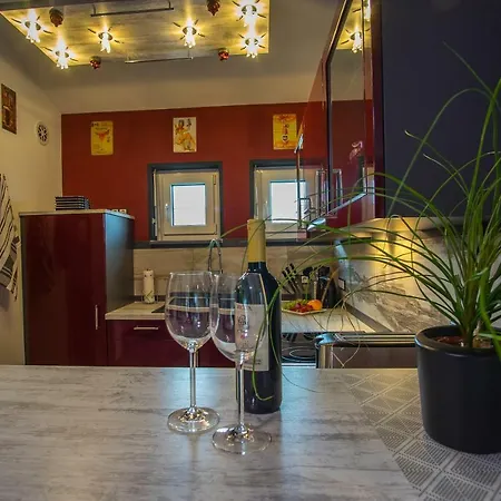 아파트 Bodensee-fewo Modernes & Top-ausgestattetes Incl Netflix, Fahrradgarage 울딘겐물호펜